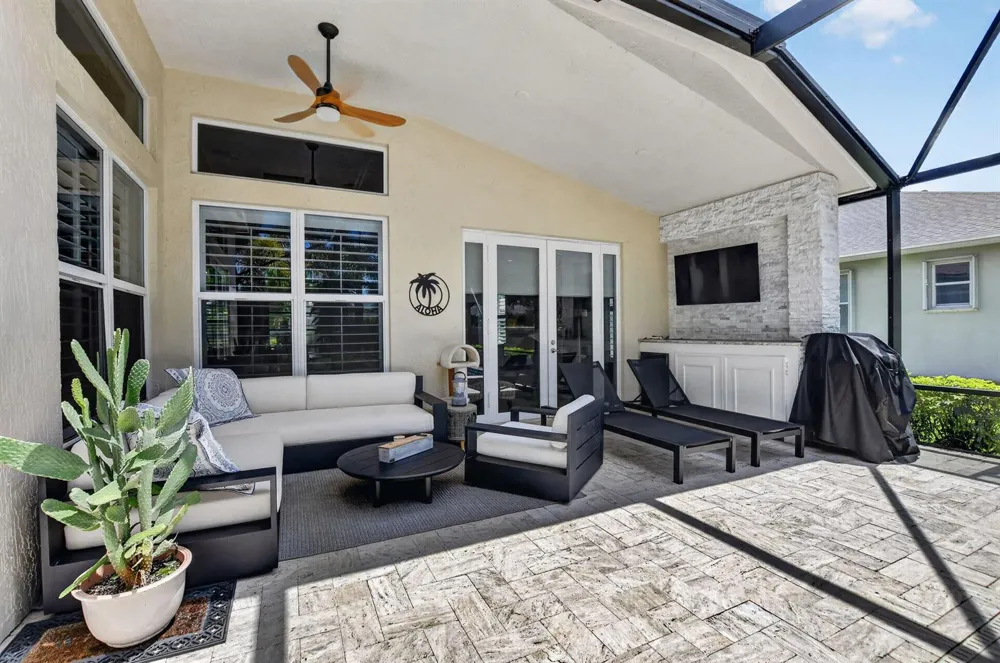 10 LAKE EDEN DRIVE Boynton Beach, FL 33435