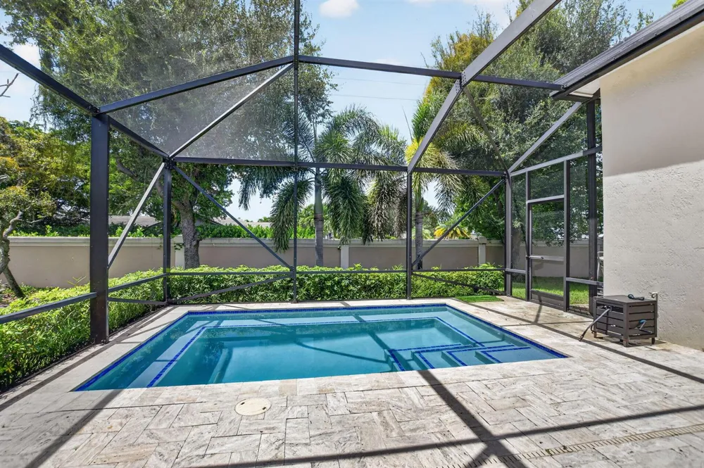 10 LAKE EDEN DRIVE Boynton Beach, FL 33435
