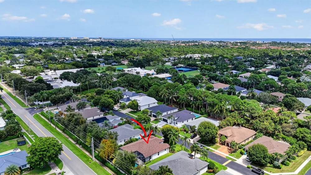10 LAKE EDEN DRIVE Boynton Beach, FL 33435