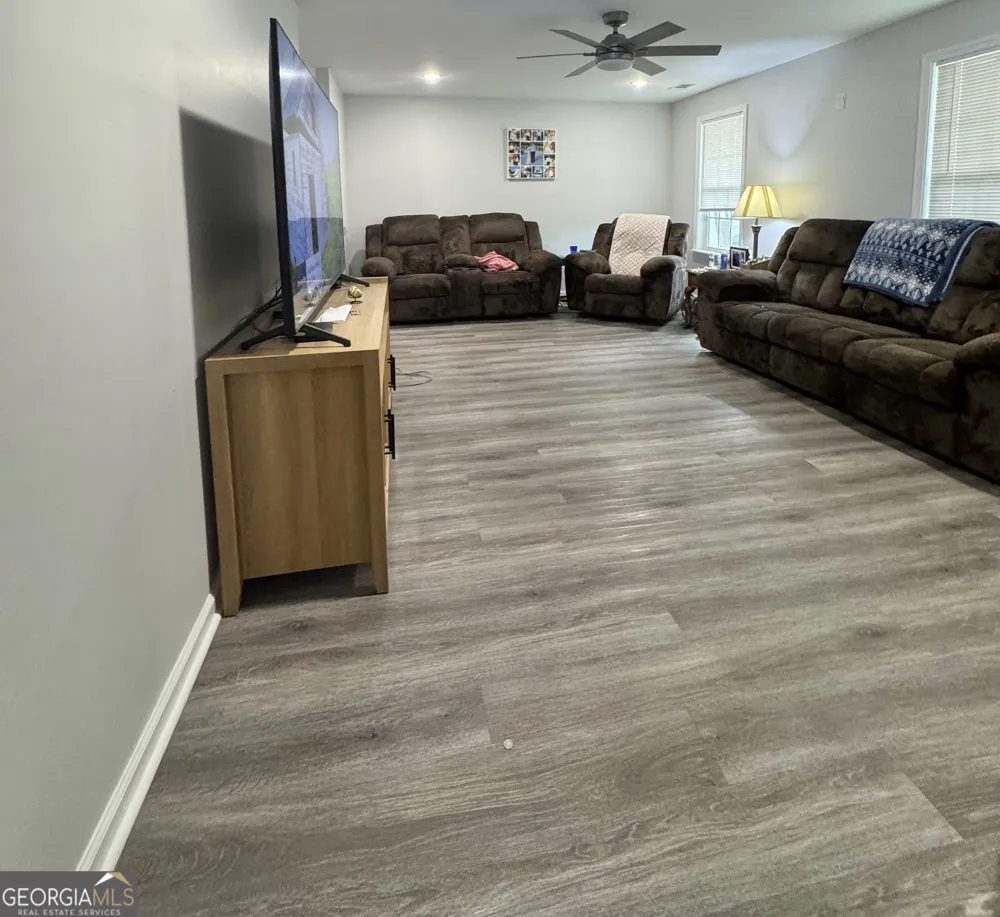 412 Morris ST Glennville, GA 30427