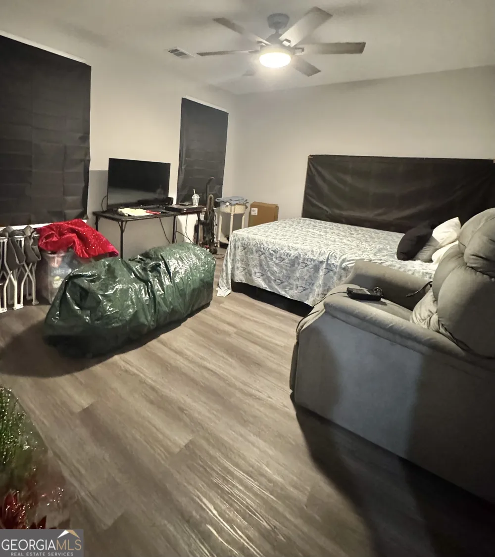412 Morris ST Glennville, GA 30427