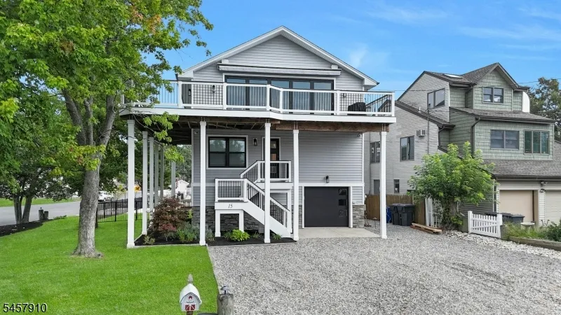 15 Starboard Ct Brick, NJ 08723