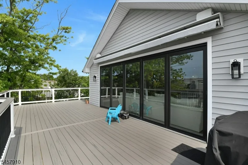 15 Starboard Ct Brick, NJ 08723