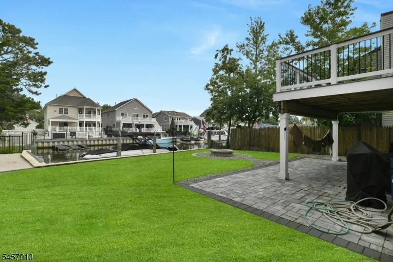 15 Starboard Ct Brick, NJ 08723
