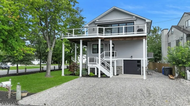 15 Starboard Ct Brick, NJ 08723
