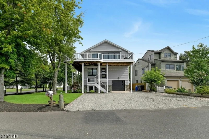 15 Starboard Ct Brick, NJ 08723