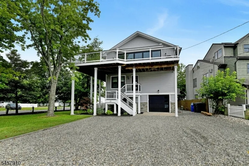 15 Starboard Ct Brick, NJ 08723