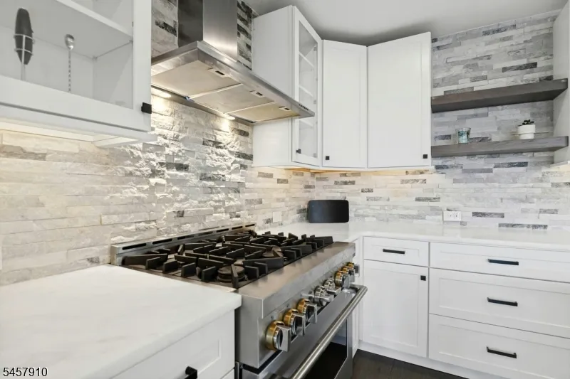 15 Starboard Ct Brick, NJ 08723