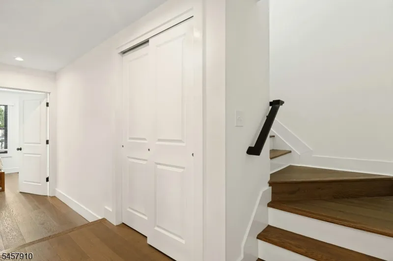 15 Starboard Ct Brick, NJ 08723