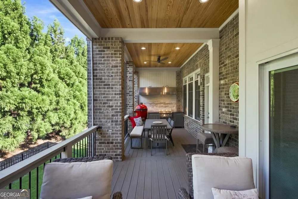 11715 Stratham DR Alpharetta, GA 30009