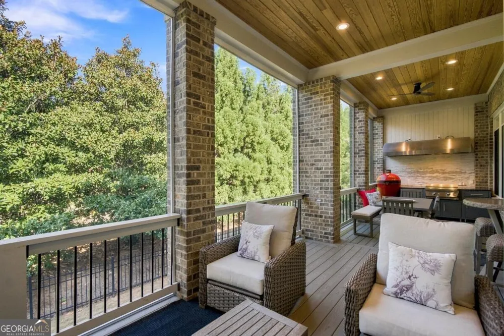 11715 Stratham DR Alpharetta, GA 30009