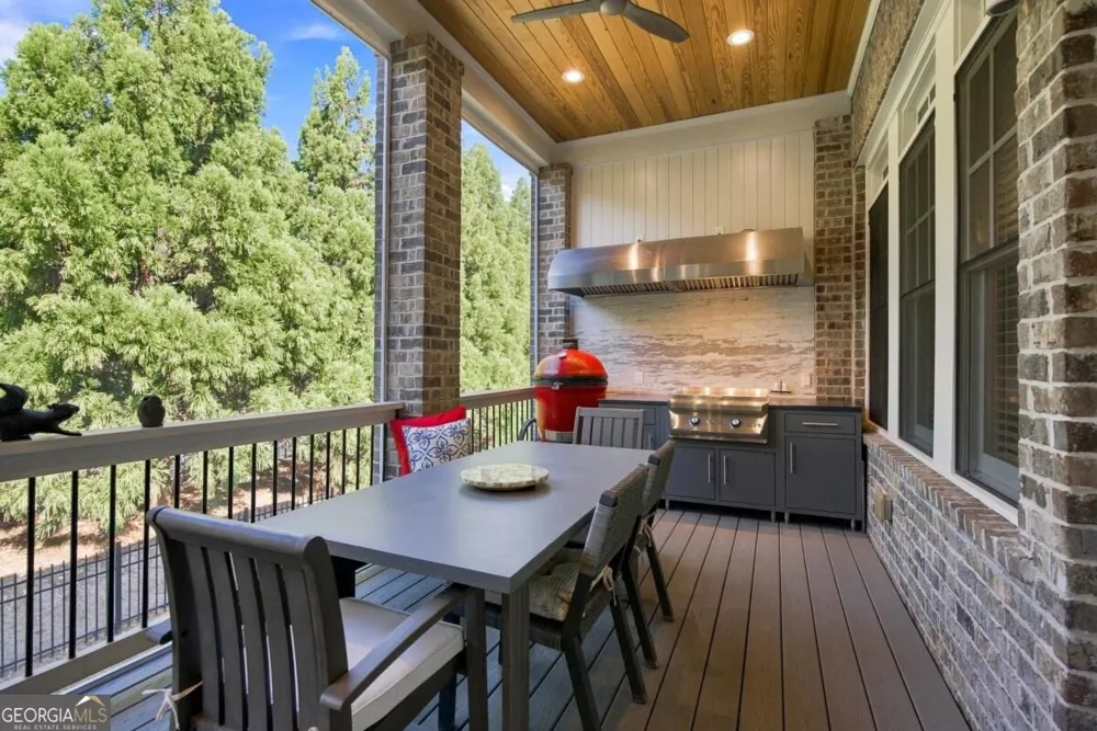 11715 Stratham DR Alpharetta, GA 30009