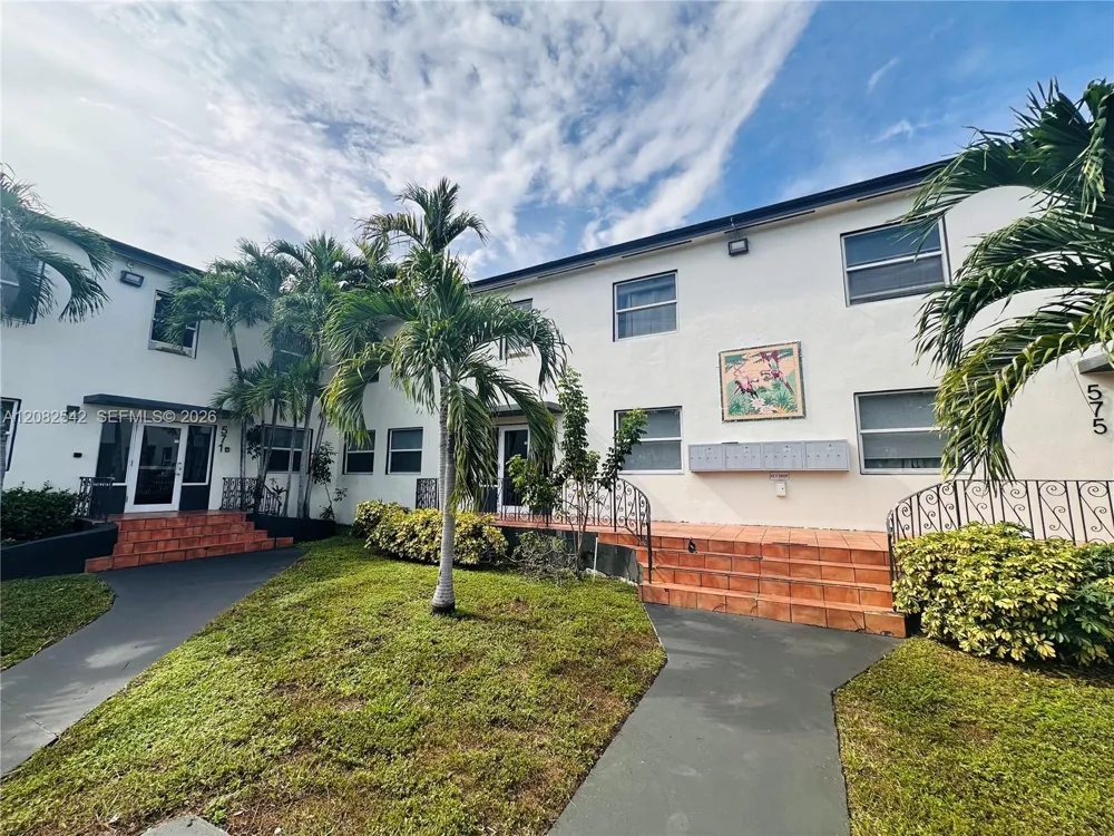 573 NE 82nd St #6 Miami, FL 33138