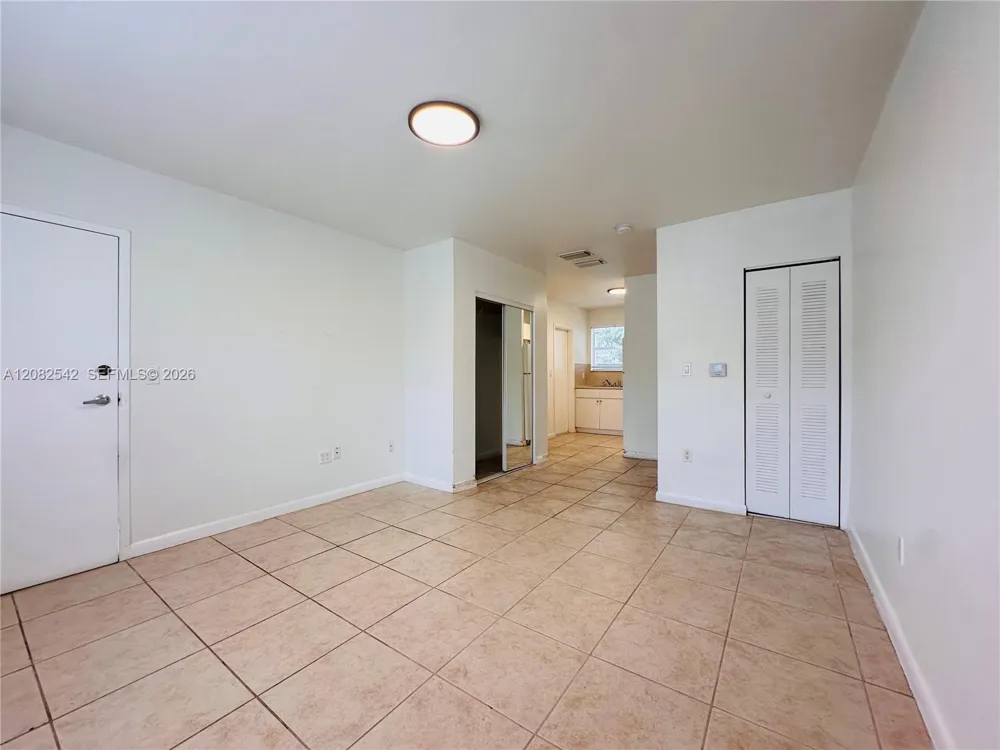 573 NE 82nd St #6 Miami, FL 33138