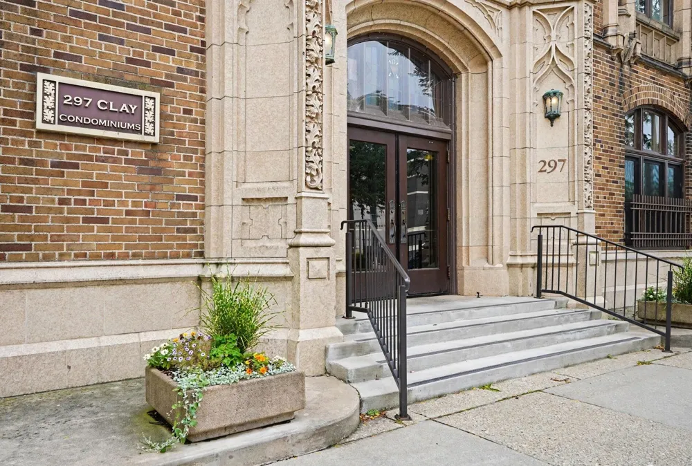 297 W Clay Avenue #404 Muskegon, MI 49440