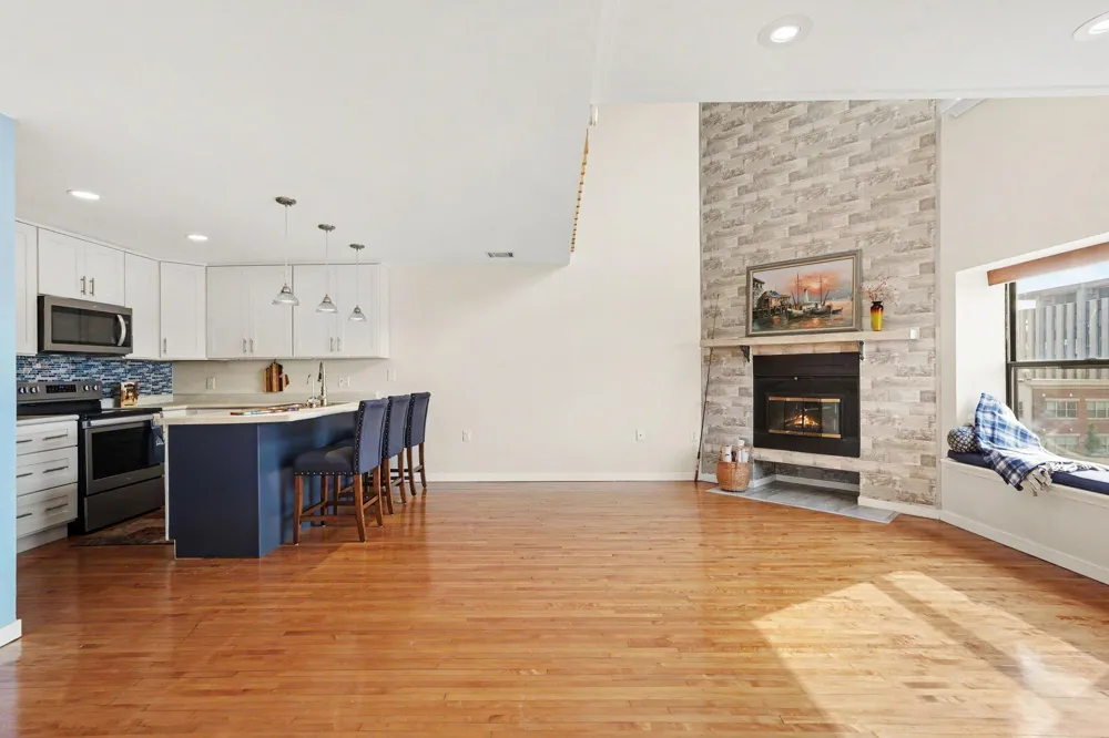 297 W Clay Avenue #404 Muskegon, MI 49440