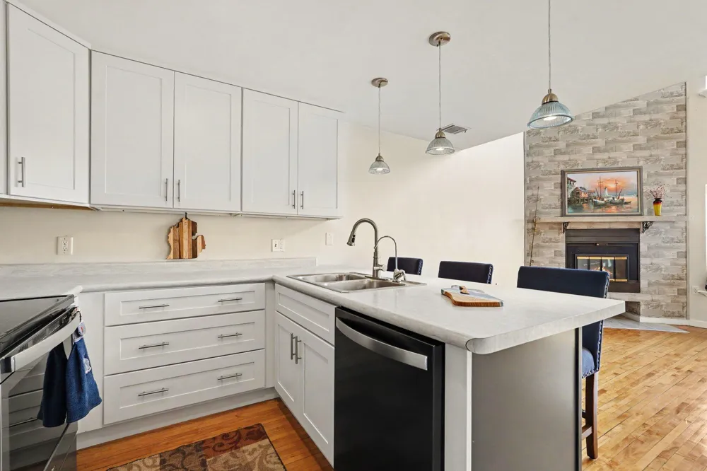 297 W Clay Avenue #404 Muskegon, MI 49440