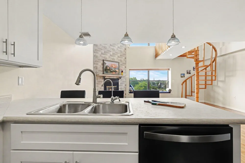 297 W Clay Avenue #404 Muskegon, MI 49440