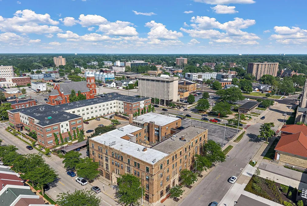 297 W Clay Avenue #404 Muskegon, MI 49440