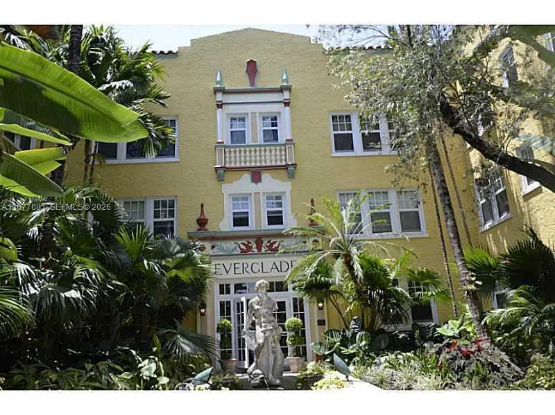 536 14th St #107 Miami Beach, FL 33139