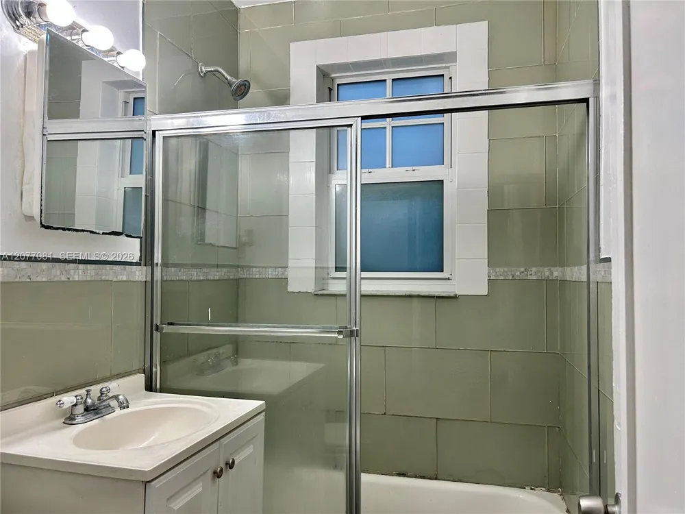 536 14th St #107 Miami Beach, FL 33139