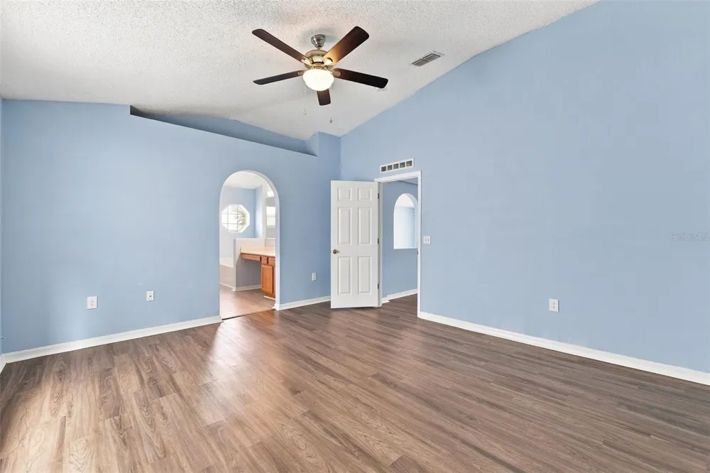 12639 LAKE VISTA DRIVE Gibsonton, FL 33534
