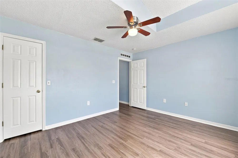 12639 LAKE VISTA DRIVE Gibsonton, FL 33534
