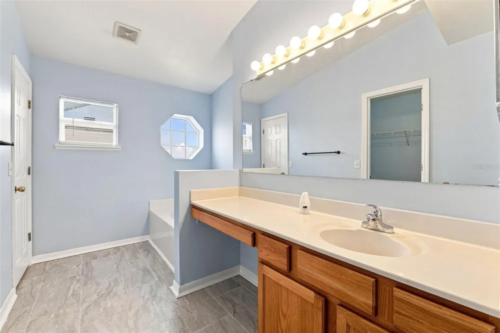 12639 LAKE VISTA DRIVE Gibsonton, FL 33534