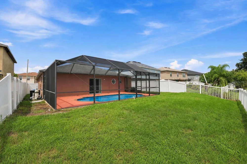 12639 LAKE VISTA DRIVE Gibsonton, FL 33534