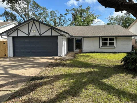 2414 Manila Lane