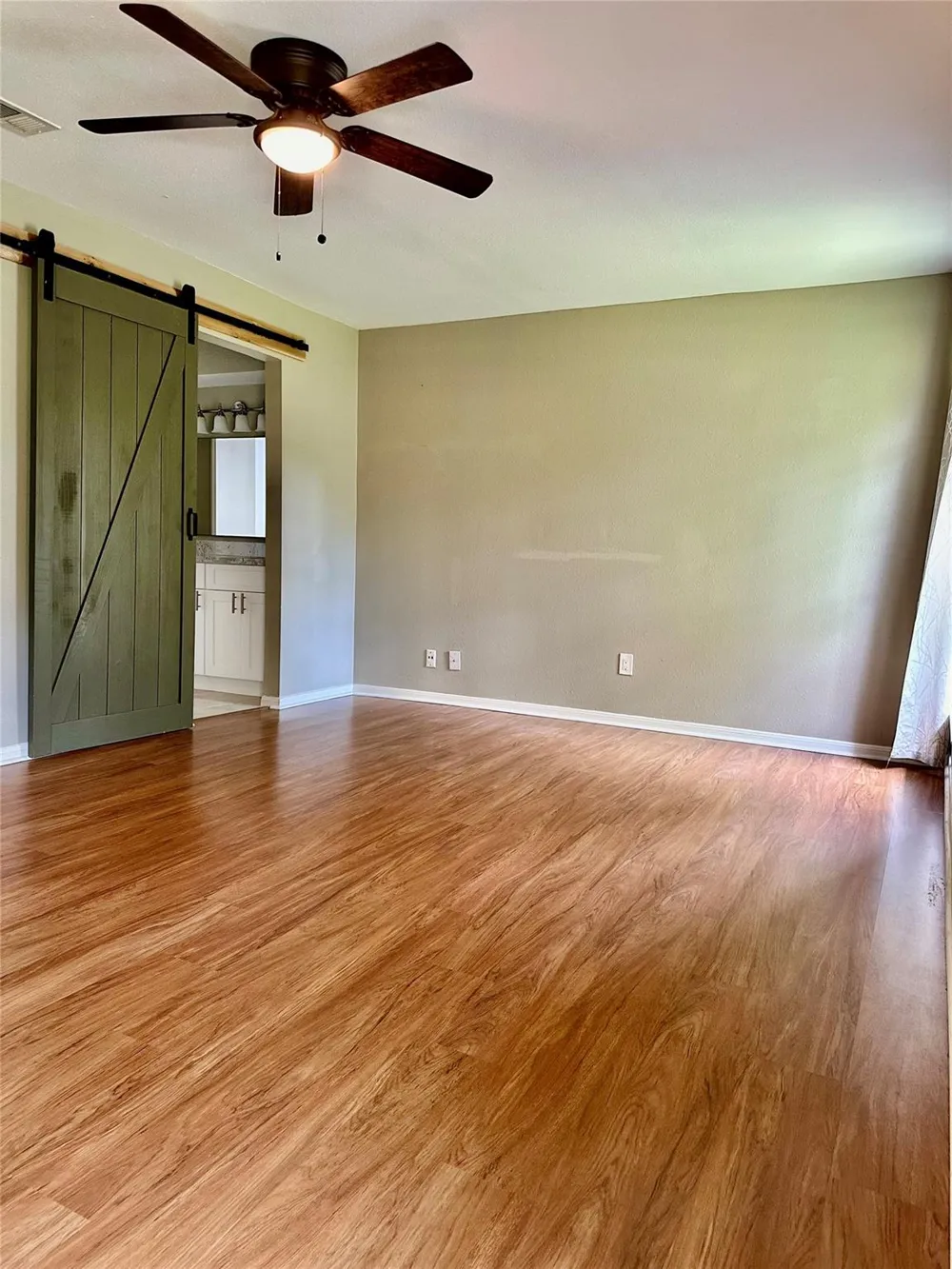 2414 Manila Lane Houston, TX 77043