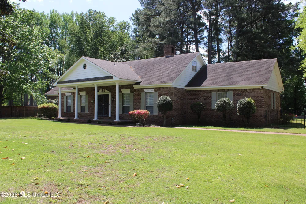 220 Flushing Cove Hernando, MS 38632