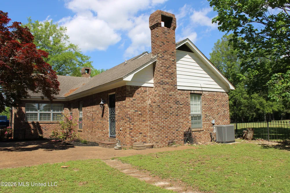 220 Flushing Cove Hernando, MS 38632