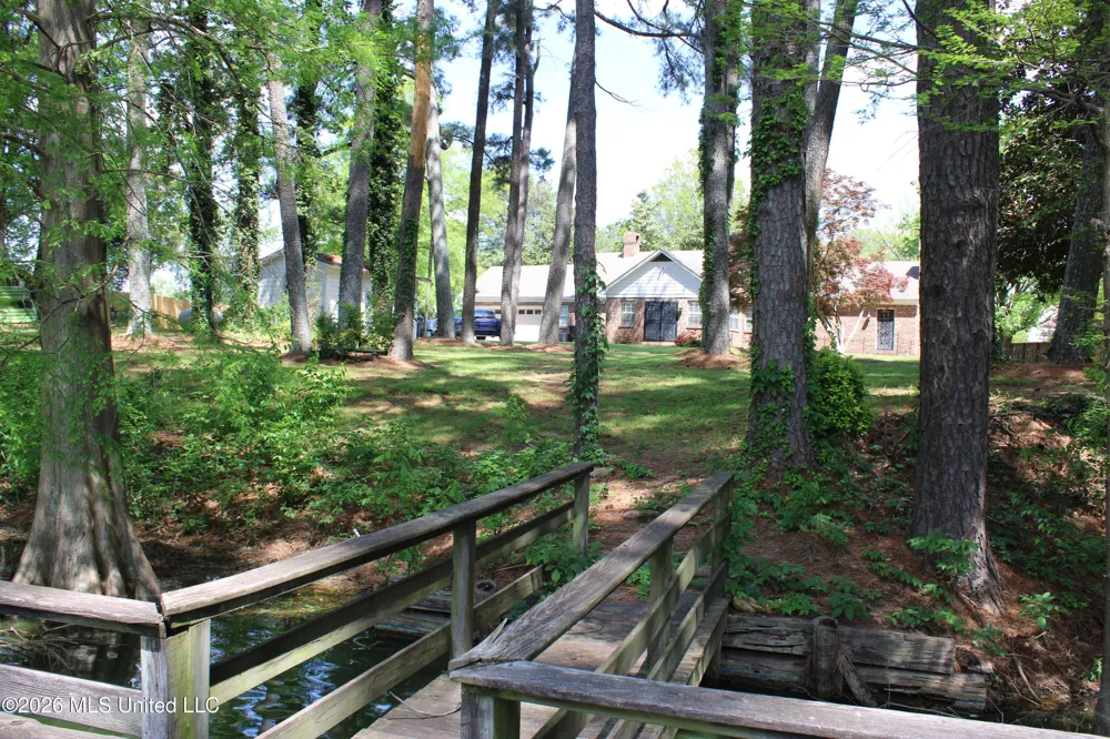 220 Flushing Cove Hernando, MS 38632