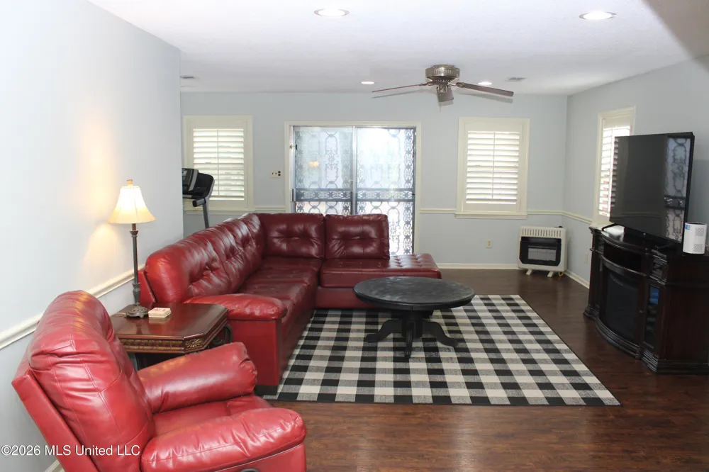 220 Flushing Cove Hernando, MS 38632