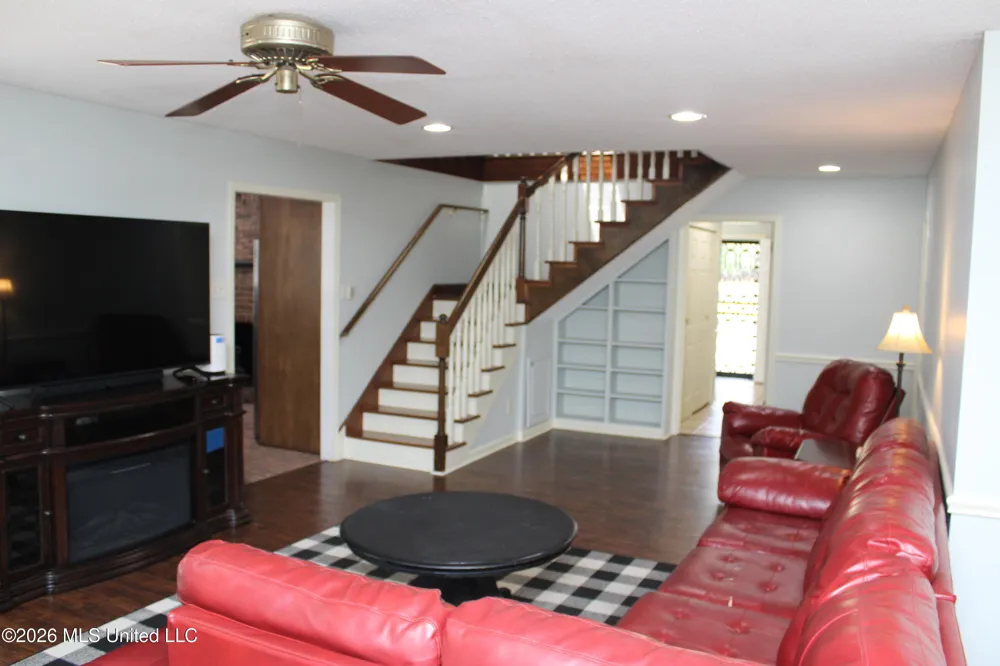 220 Flushing Cove Hernando, MS 38632
