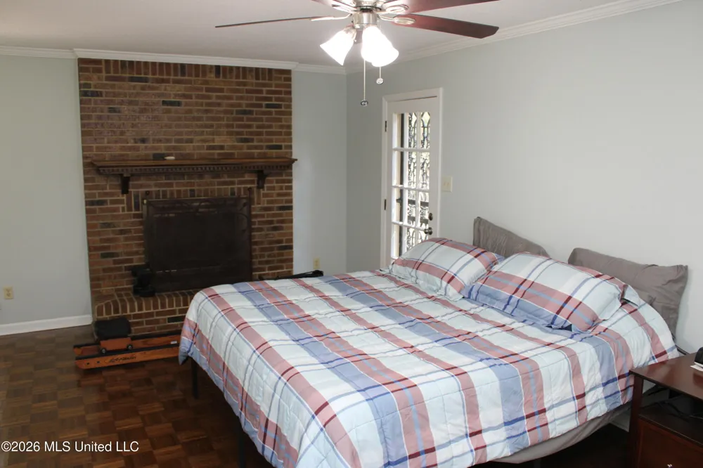 220 Flushing Cove Hernando, MS 38632