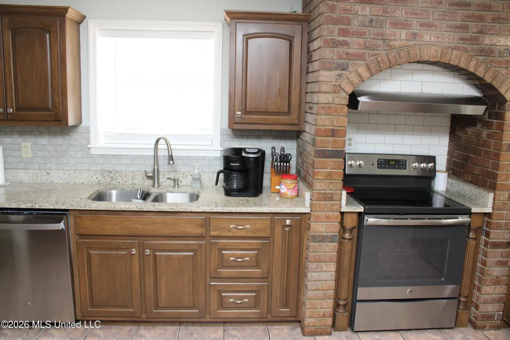 220 Flushing Cove Hernando, MS 38632