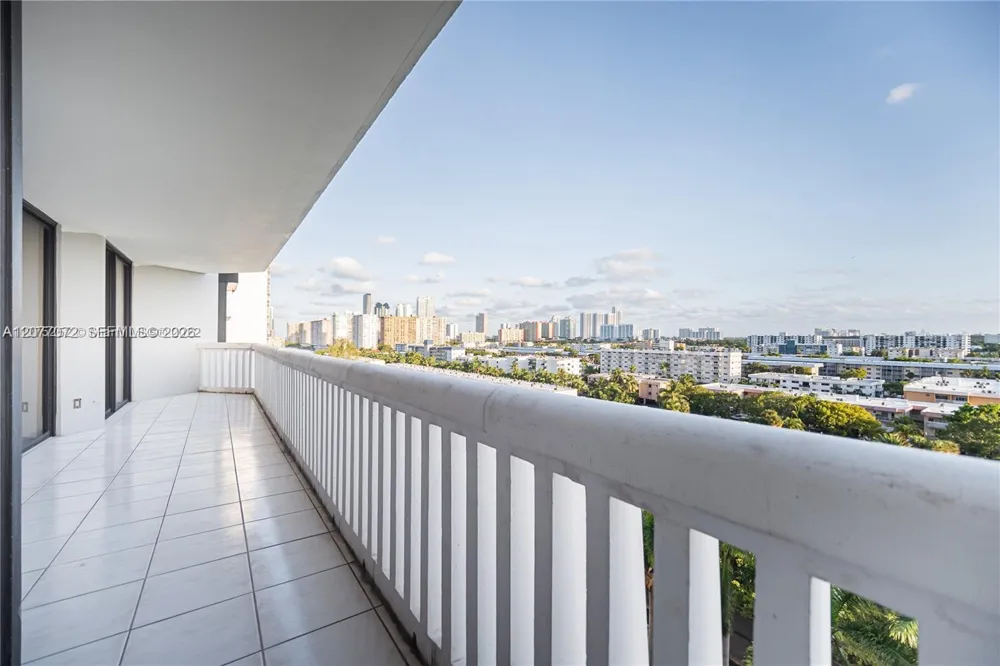 2000 Island Blvd #908 Aventura, FL 33160
