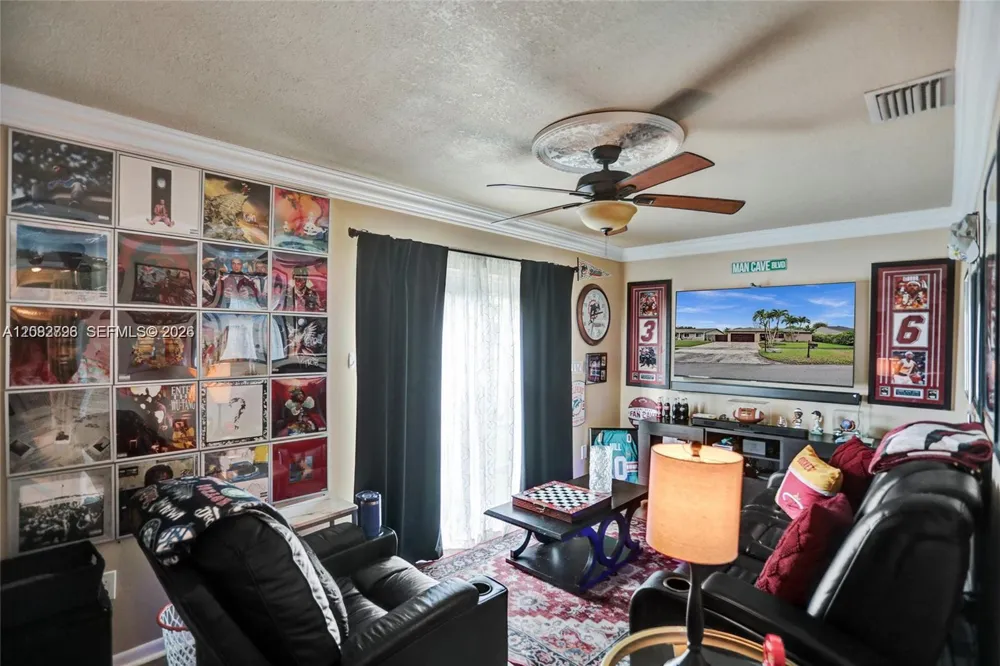 11525 SW 54th St Cooper City, FL 33330