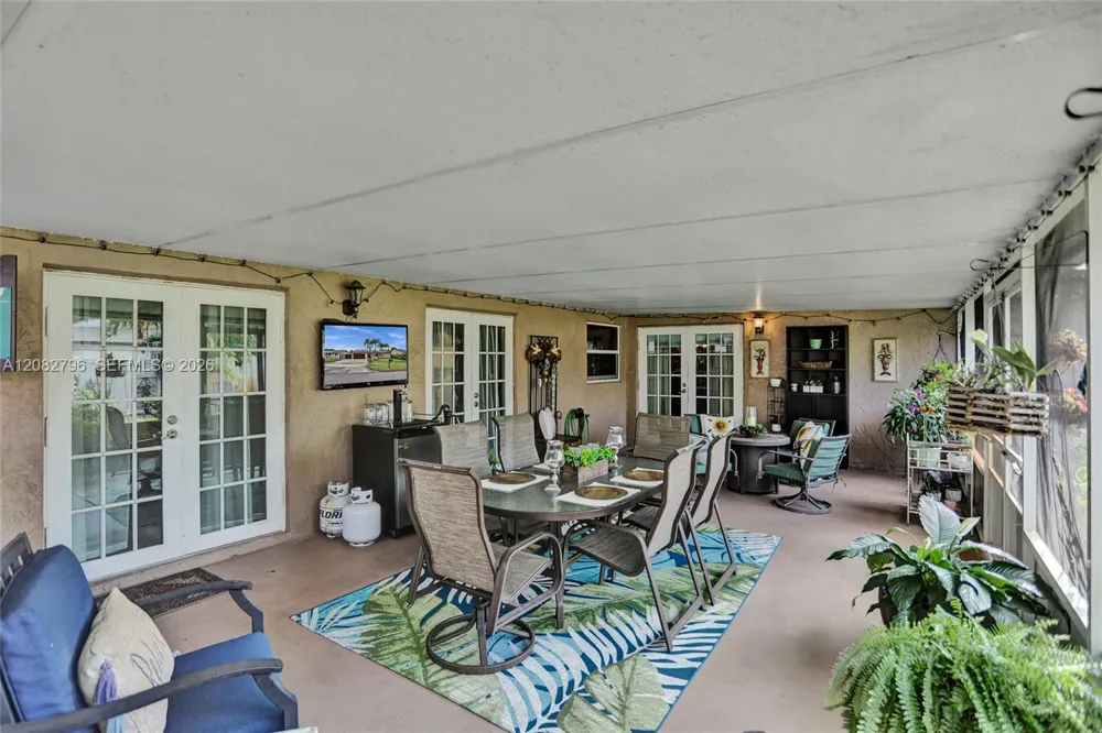 11525 SW 54th St Cooper City, FL 33330