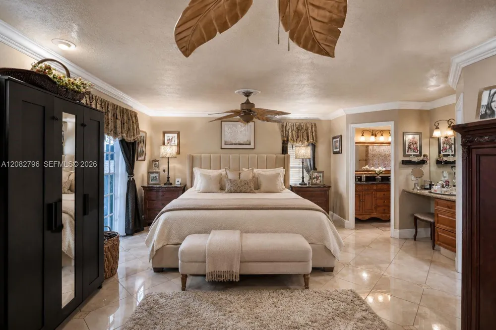 11525 SW 54th St Cooper City, FL 33330