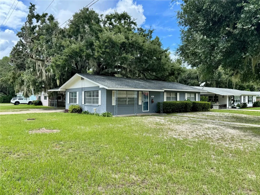 1201 ORANGE AVENUE Tavares, FL 32778