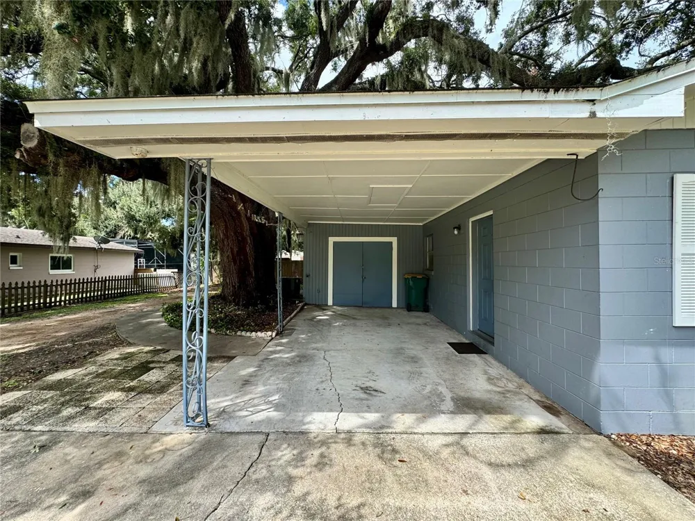 1201 ORANGE AVENUE Tavares, FL 32778