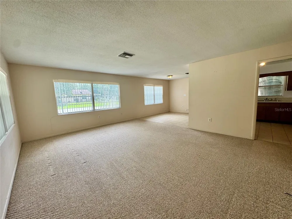 1201 ORANGE AVENUE Tavares, FL 32778