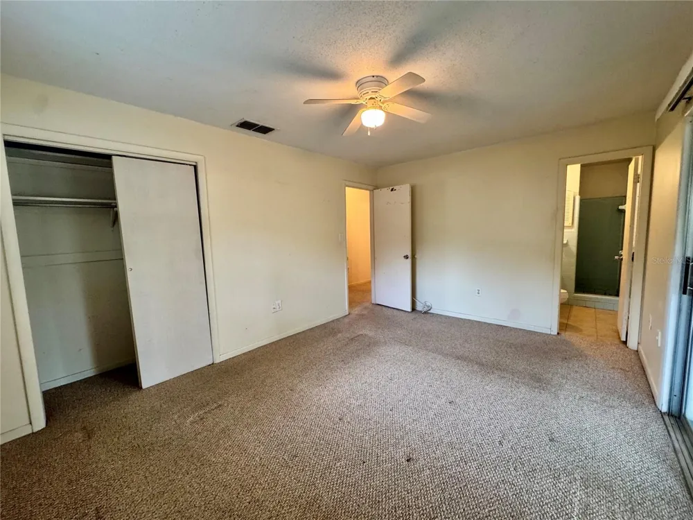 1201 ORANGE AVENUE Tavares, FL 32778