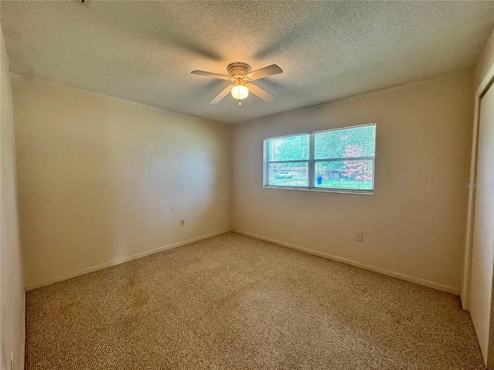 1201 ORANGE AVENUE Tavares, FL 32778