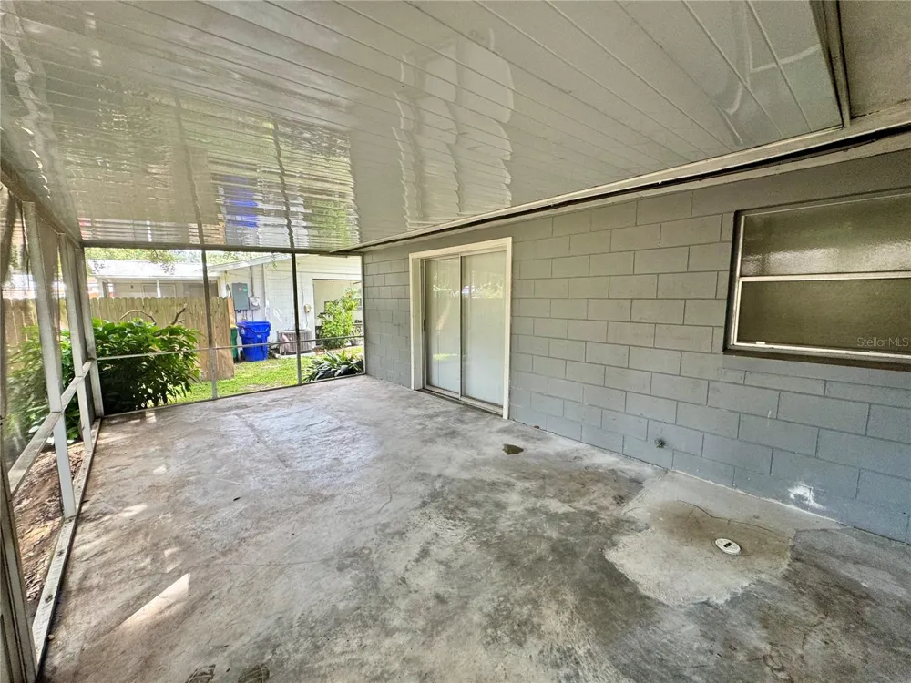 1201 ORANGE AVENUE Tavares, FL 32778