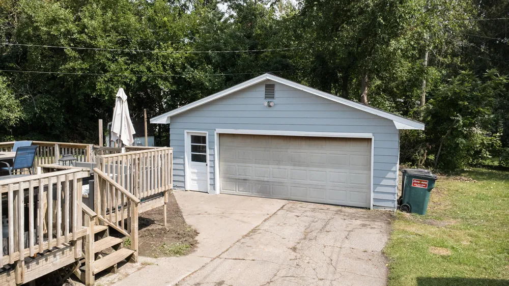 498 Maple Street Fennville City, MI 49408