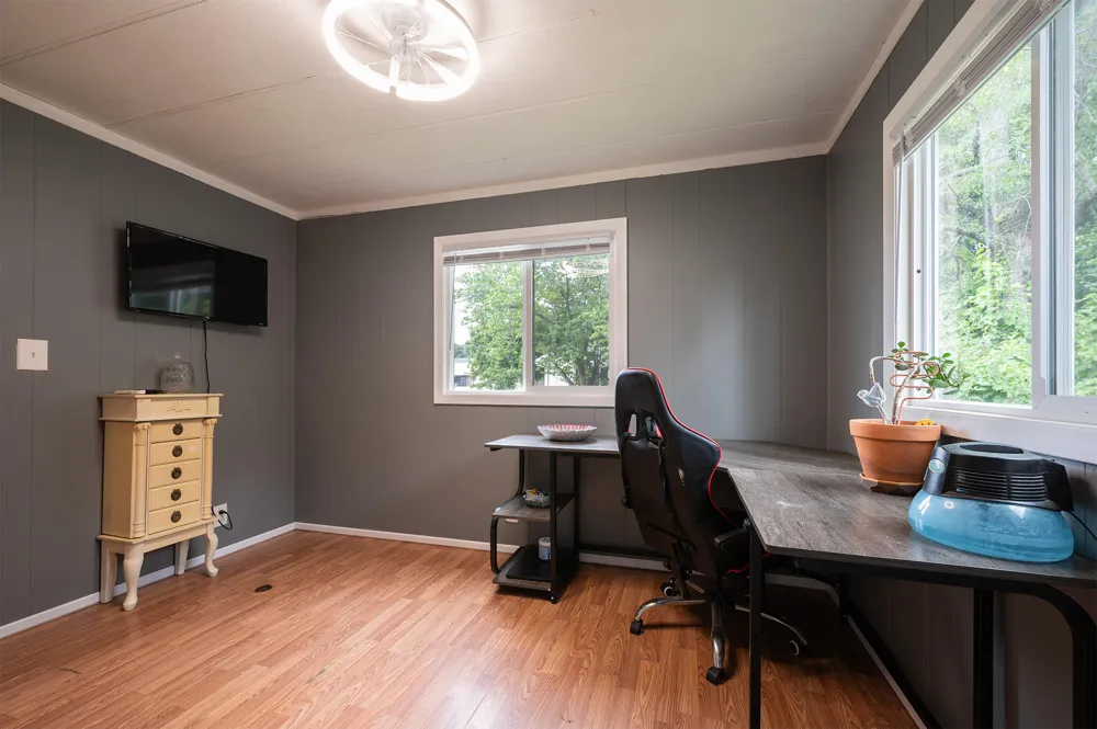 498 Maple Street Fennville City, MI 49408